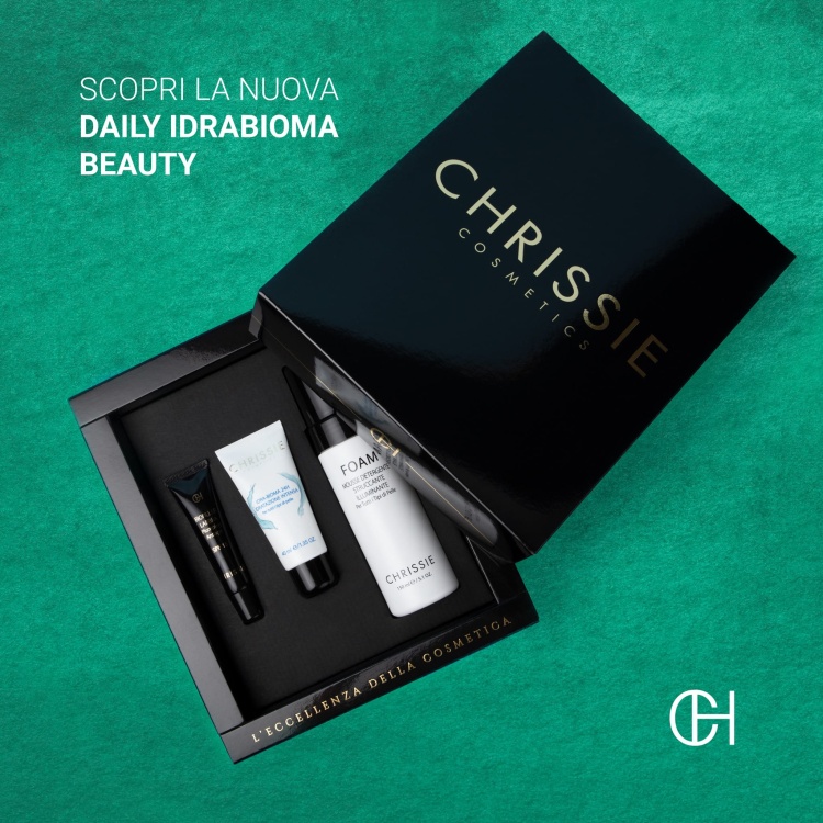 Chrissie-Cosmetics-Daily Hydra-Biome Beauty Box-1.jpg
